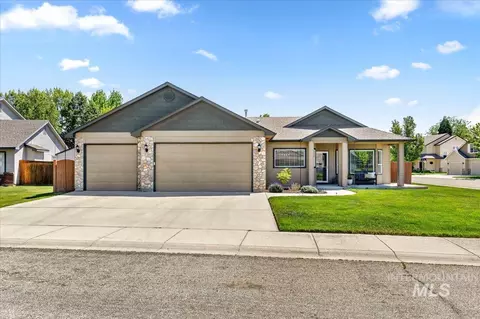 714 W Calderwood St, Meridian, ID 83642