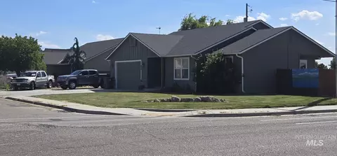 655 N 18th St, Payette, ID 83661