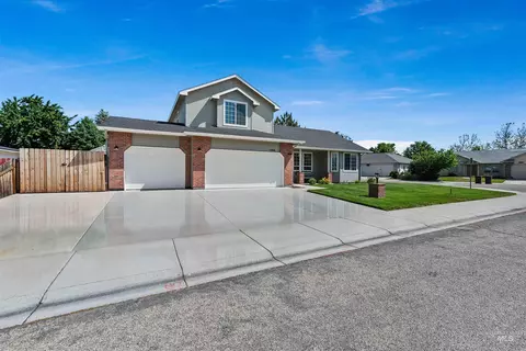 1986 E Griffon St, Meridian, ID 83642