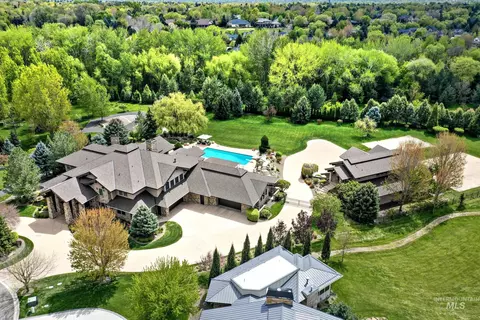 2042 N Vizcaya Pl, Eagle, ID 83616