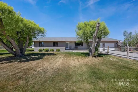1030 Clear Creek Dr, Buhl, ID 83316