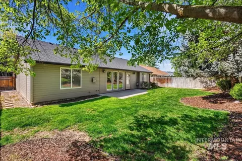 Exterior - 802 N Echohawk Way, Eagle, ID 83616 photo 6 of 6