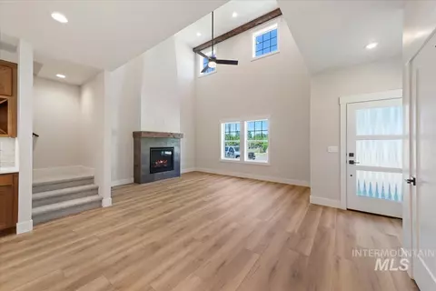Living - 150 N Edgewood Ln, Eagle, ID 83616 photo 1 of 2