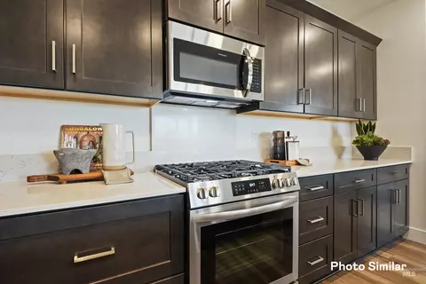 Kitchen - 8201 W White Willow St, Eagle, ID 83616 photo 4 of 6