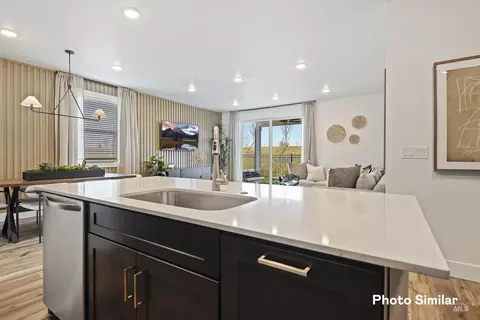 Kitchen - 8201 W White Willow St, Eagle, ID 83616 photo 5 of 6