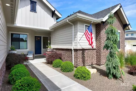 11467 N 11th Way, Garden City, ID 83714
