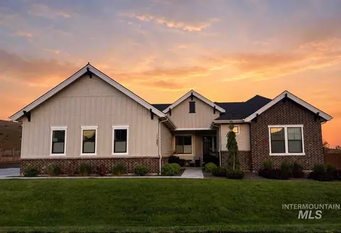 11467 N 11th Way, Garden City, ID 83714