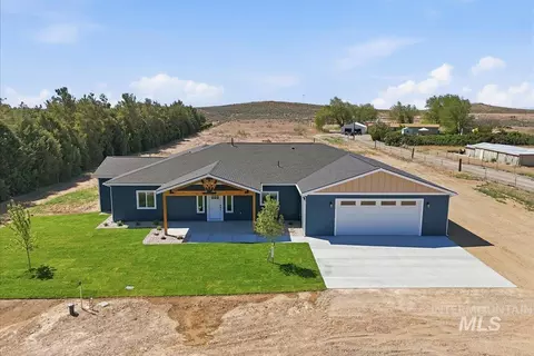 925 NE Beaman Rd, Mountain Home, ID 83647