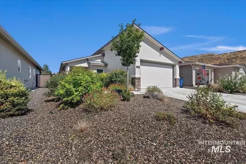 5614 Song Sparrow St, Boise, ID 83714