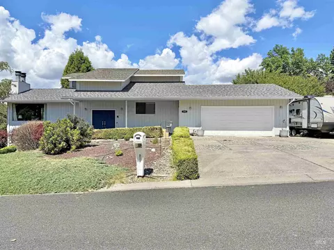 385 W Shiloh Dr, Lewiston, ID 83501