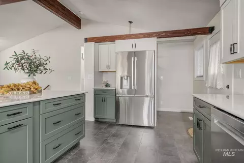 Kitchen - 748 Pringle Rd, Weiser, ID 83672 photo 3 of 4