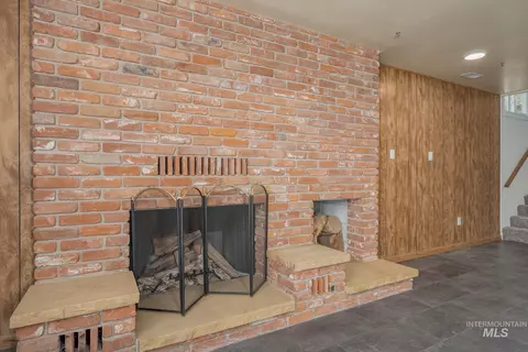 Living - 748 Pringle Rd, Weiser, ID 83672 photo 4 of 5