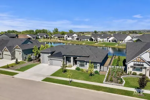 207 S Eagles Roost Way, Eagle, ID 83616