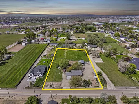 21 N Pit Ln, Nampa, ID 83687