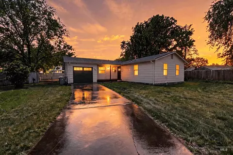 702 18th Ave N, Nampa, ID 83687
