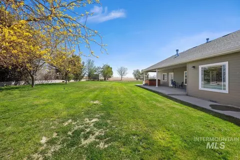 Exterior - 4150 E 3200 S, Hansen, ID 83334 photo 5 of 10