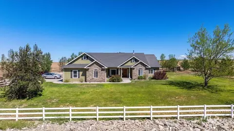 Exterior - 4150 E 3200 S, Hansen, ID 83334 photo 2 of 10