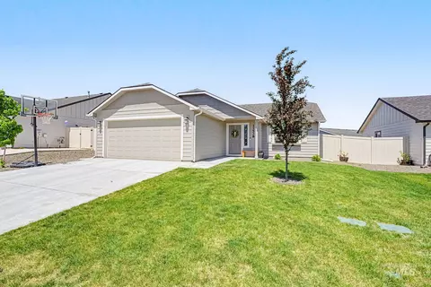 11538 W Black Dog Dr, Nampa, ID 83686