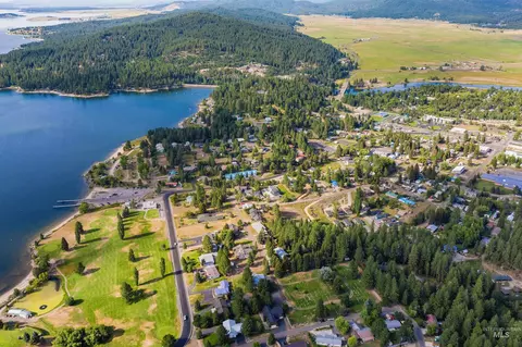View/Area - 108 Gardner Pl, Cascade, ID 83611 photo 5 of 6