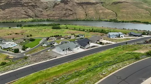 1480 River Ridge Dr, Asotin, WA 99402