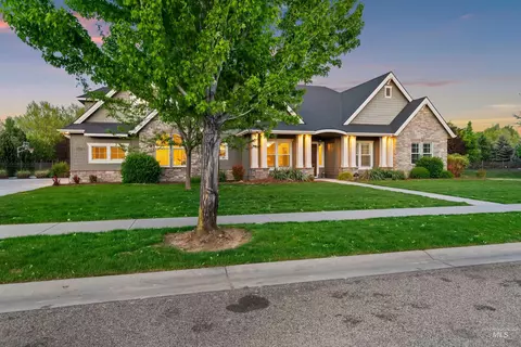 Exterior - 1102 N Lionbridge Ave, Eagle, ID 83616 photo 12 of 13