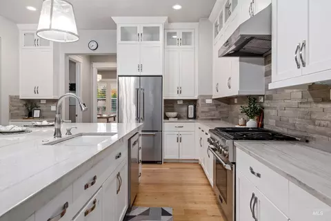 Kitchen - 1102 N Lionbridge Ave, Eagle, ID 83616 photo 3 of 5