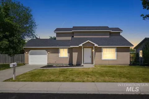 112 Barbara Dr, Middleton, ID 83644