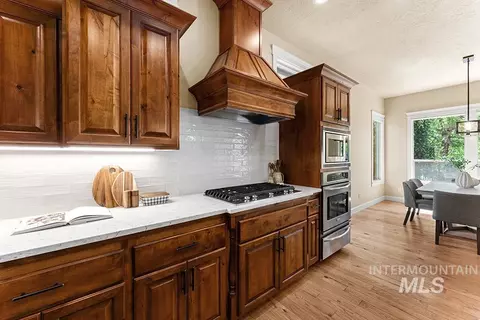 Kitchen - 2148 S Links Pl, Eagle, ID 83616 photo 3 of 3