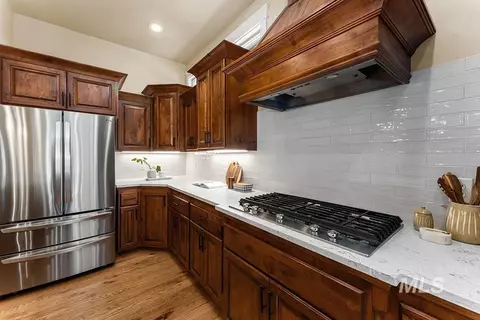 Kitchen - 2148 S Links Pl, Eagle, ID 83616 photo 2 of 3