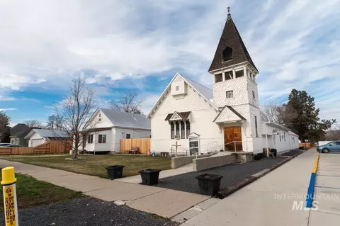736 E Main St, Weiser, ID 83672