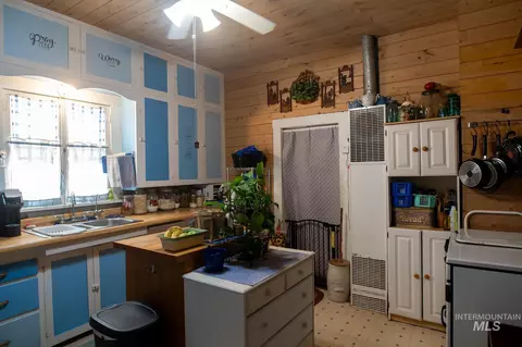 Kitchen - 736 E Main St, Weiser, ID 83672 photo 1 of 2