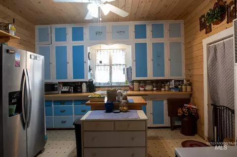 Kitchen - 736 E Main St, Weiser, ID 83672 photo 2 of 2