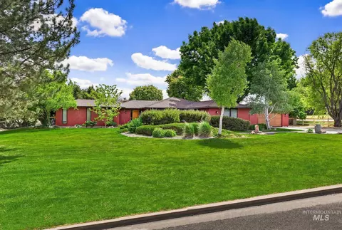 812 E Linden St, Caldwell, ID 83605
