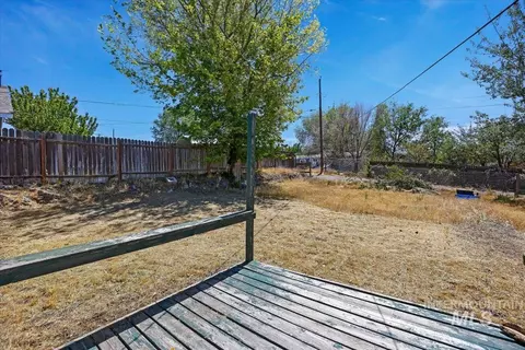 Exterior - 320 E North St, Hagerman, ID 83332 photo 3 of 3