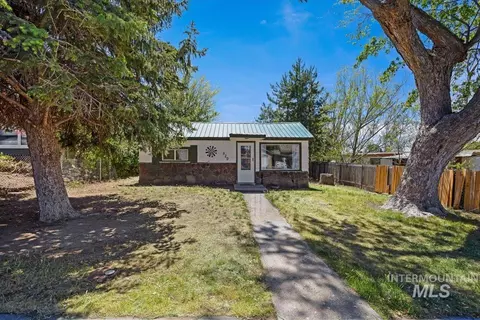 Exterior - 320 E North St, Hagerman, ID 83332 photo 1 of 3