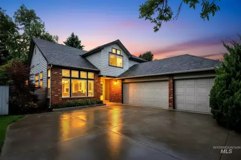 5081 N Marsh Ave, Garden City, ID 83714