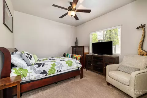 Bedroom - 847 N Tullshire Way, Eagle, ID 83616 photo 2 of 5