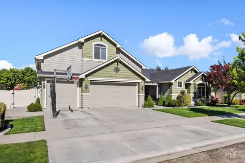 Exterior - 847 N Tullshire Way, Eagle, ID 83616 photo 2 of 8