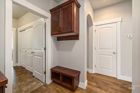Entry Way - 847 N Tullshire Way, Eagle, ID 83616 photo 1 of 1