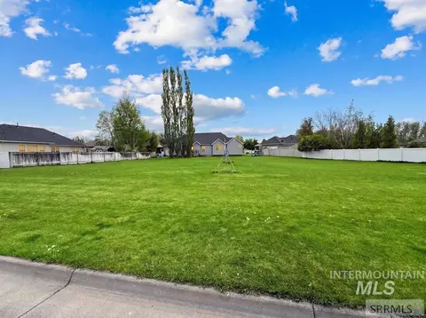 6114 Bay Hill Dr, Idaho Falls, ID 83402