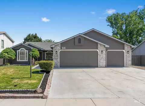 94 S Greenscape Ln, Nampa, ID 83687