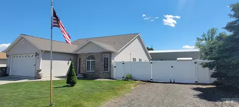 1121 Liberty Cir, Clarkston, WA 99403