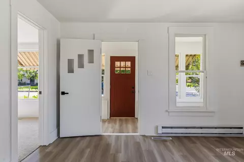 Entry Way - 1114 W 4th St, Weiser, ID 83672 photo 1 of 3
