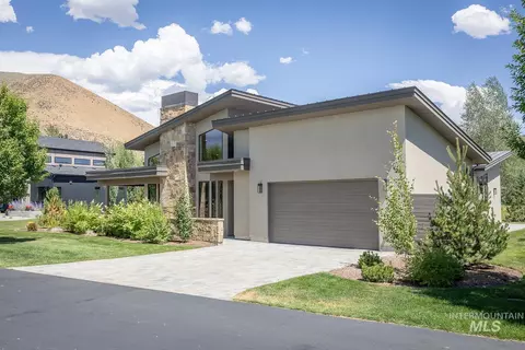 Exterior - 27 Streamside Dr, Hailey, ID 83333 photo 3 of 6