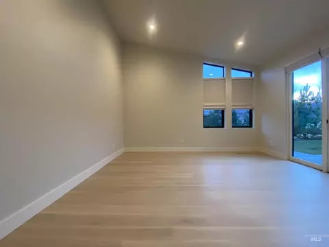 Living - 27 Streamside Dr, Hailey, ID 83333 photo 5 of 5