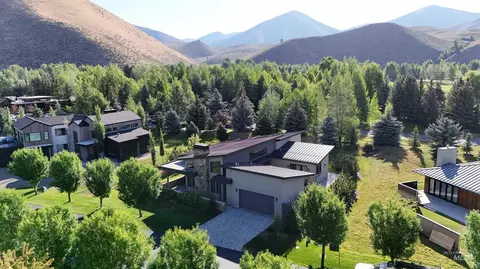 View/Area - 27 Streamside Dr, Hailey, ID 83333 photo 2 of 3