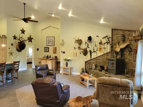 Living - 191 Clear Creek Rd, Cascade, ID 83611 photo 1 of 3