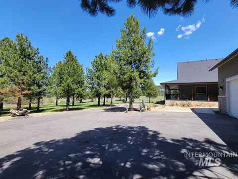 Exterior - 191 Clear Creek Rd, Cascade, ID 83611 photo 6 of 11