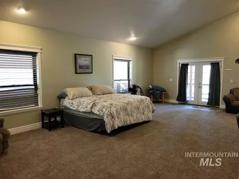 Bedroom - 191 Clear Creek Rd, Cascade, ID 83611 photo 1 of 6