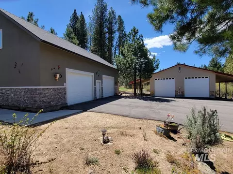 Exterior - 191 Clear Creek Rd, Cascade, ID 83611 photo 3 of 11